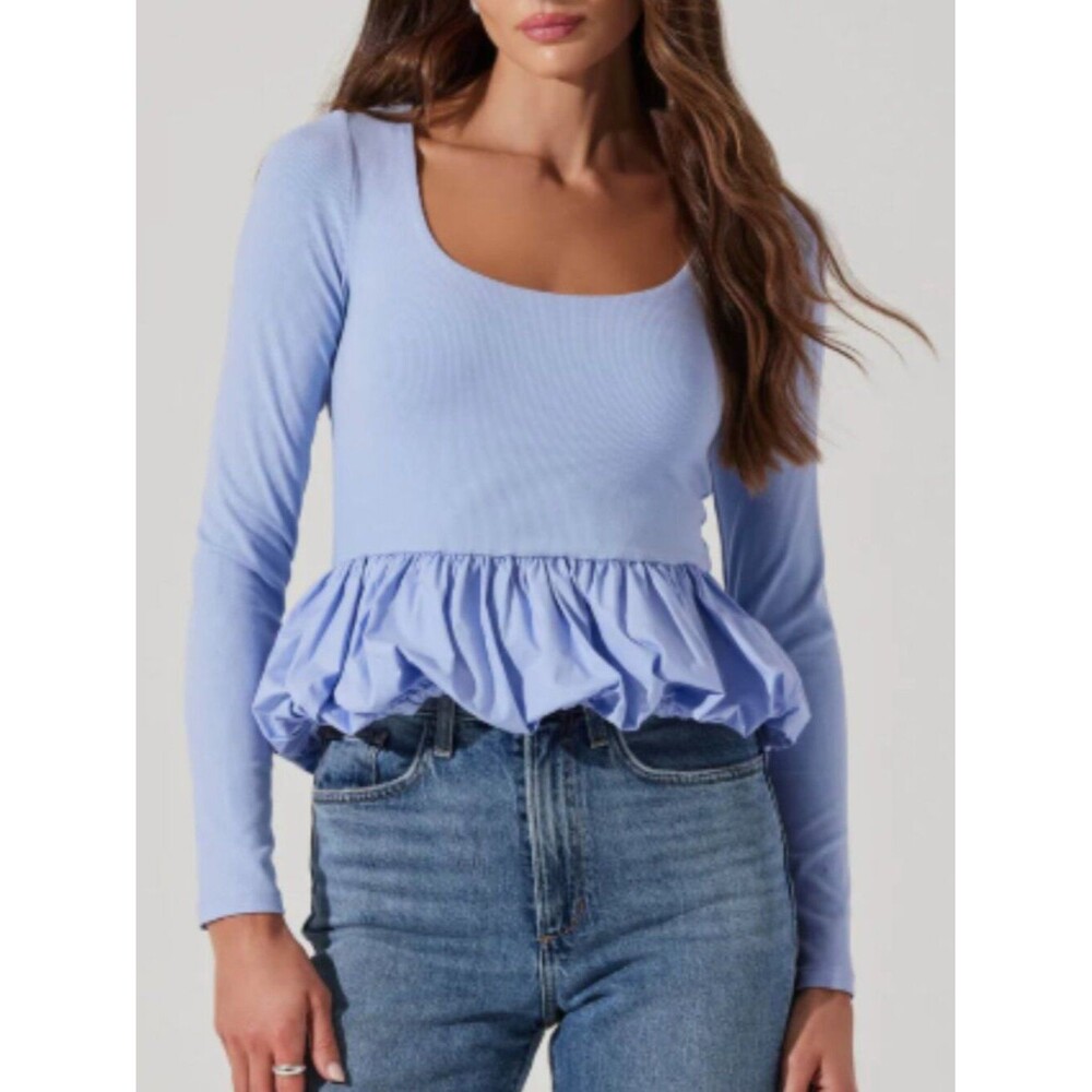 NWOT ASTR Label Light Blue Bubble Hem Peplum Long Sleeve Top Medium